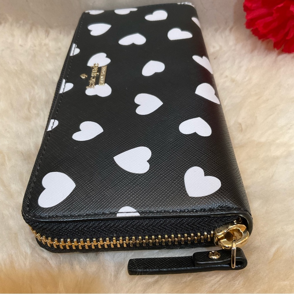 Kate spade hearts Ziparound Wallet